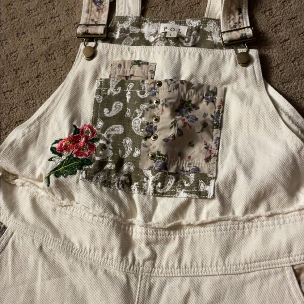 Floral Patchwork overalls with Embroidered Detail POL - Picture 2 of 3